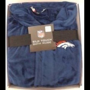 L/XL Denver Broncos Robe